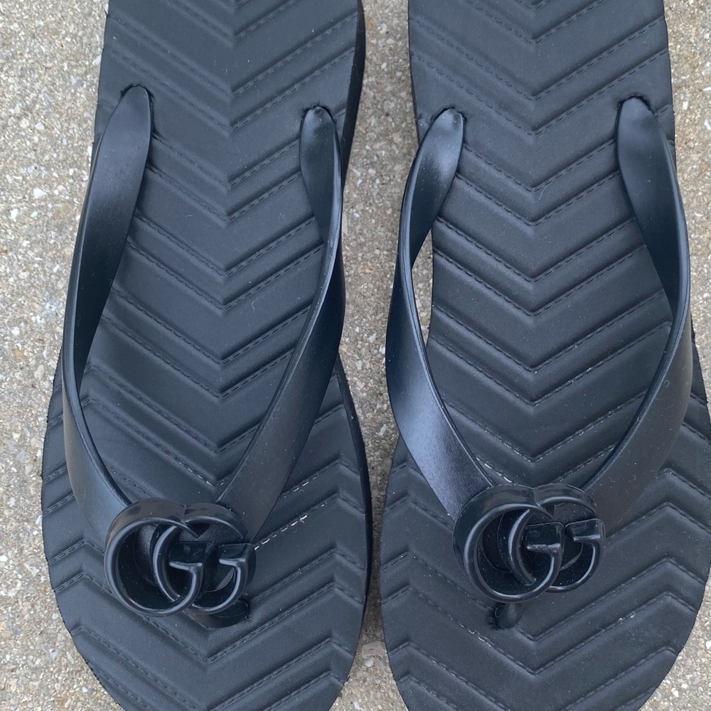 Gucci Black Chevron Flip Flops